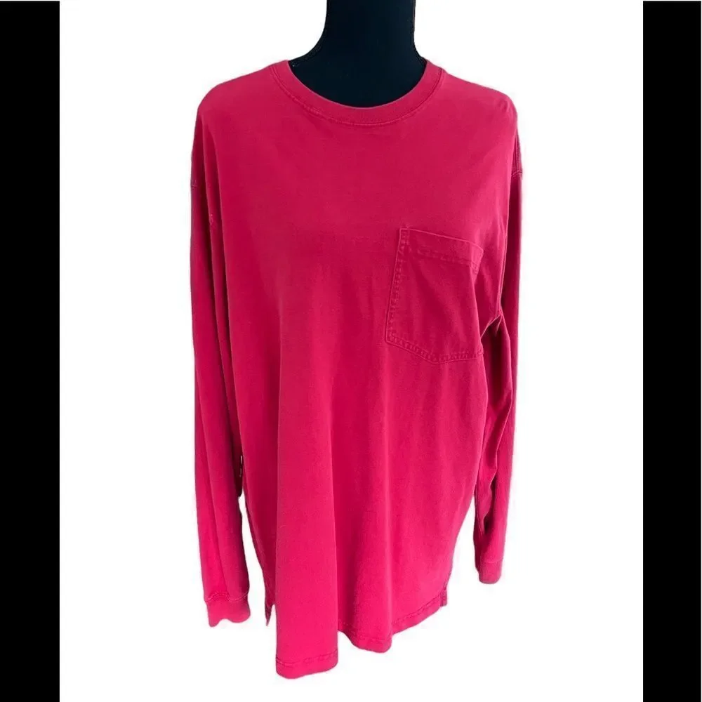DULUTH Trading  Co red Longtail tee, size M